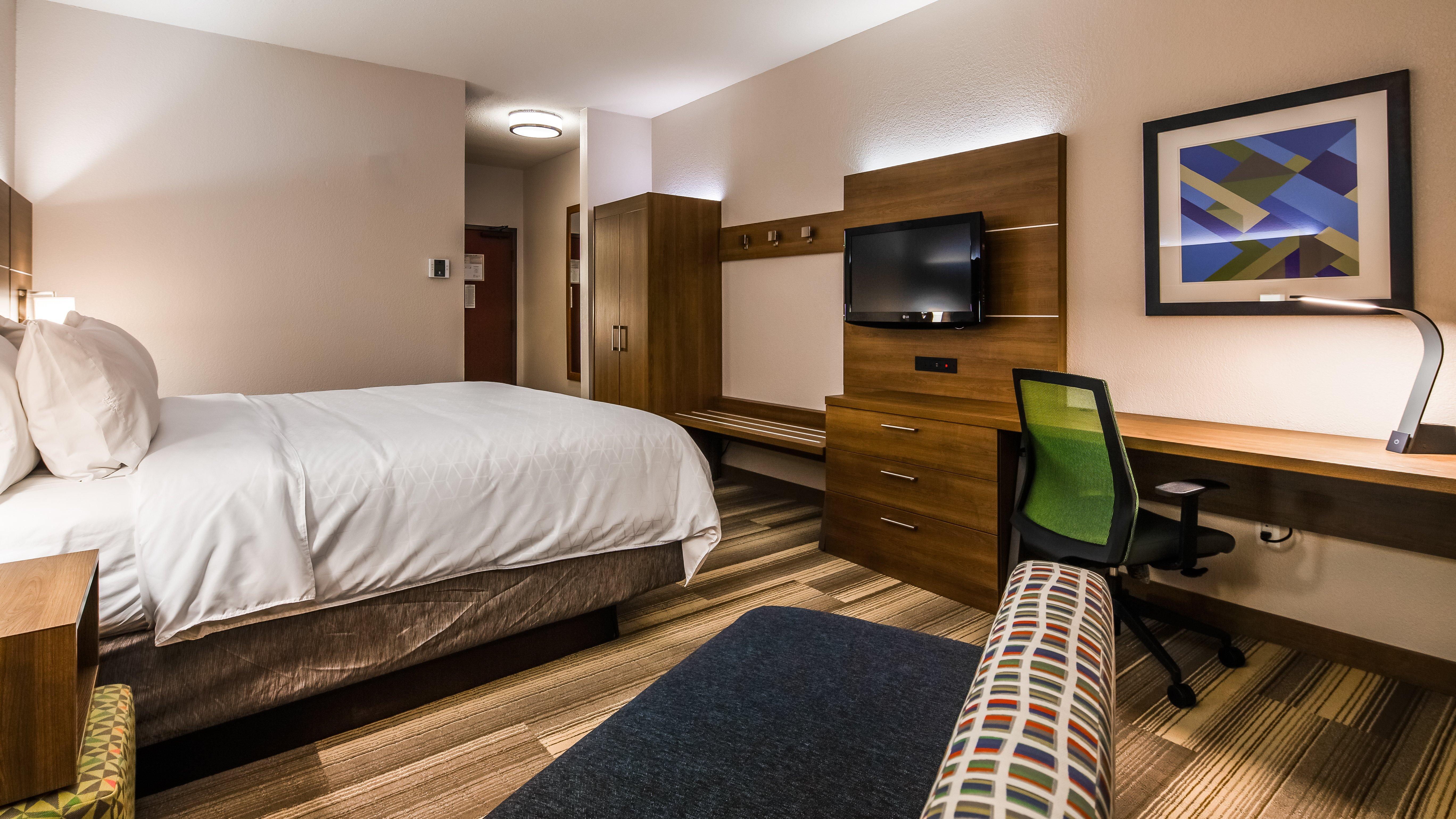 Holiday Inn Express & Suites Detroit - Farmington Hills By Ihg Northville Eksteriør billede
