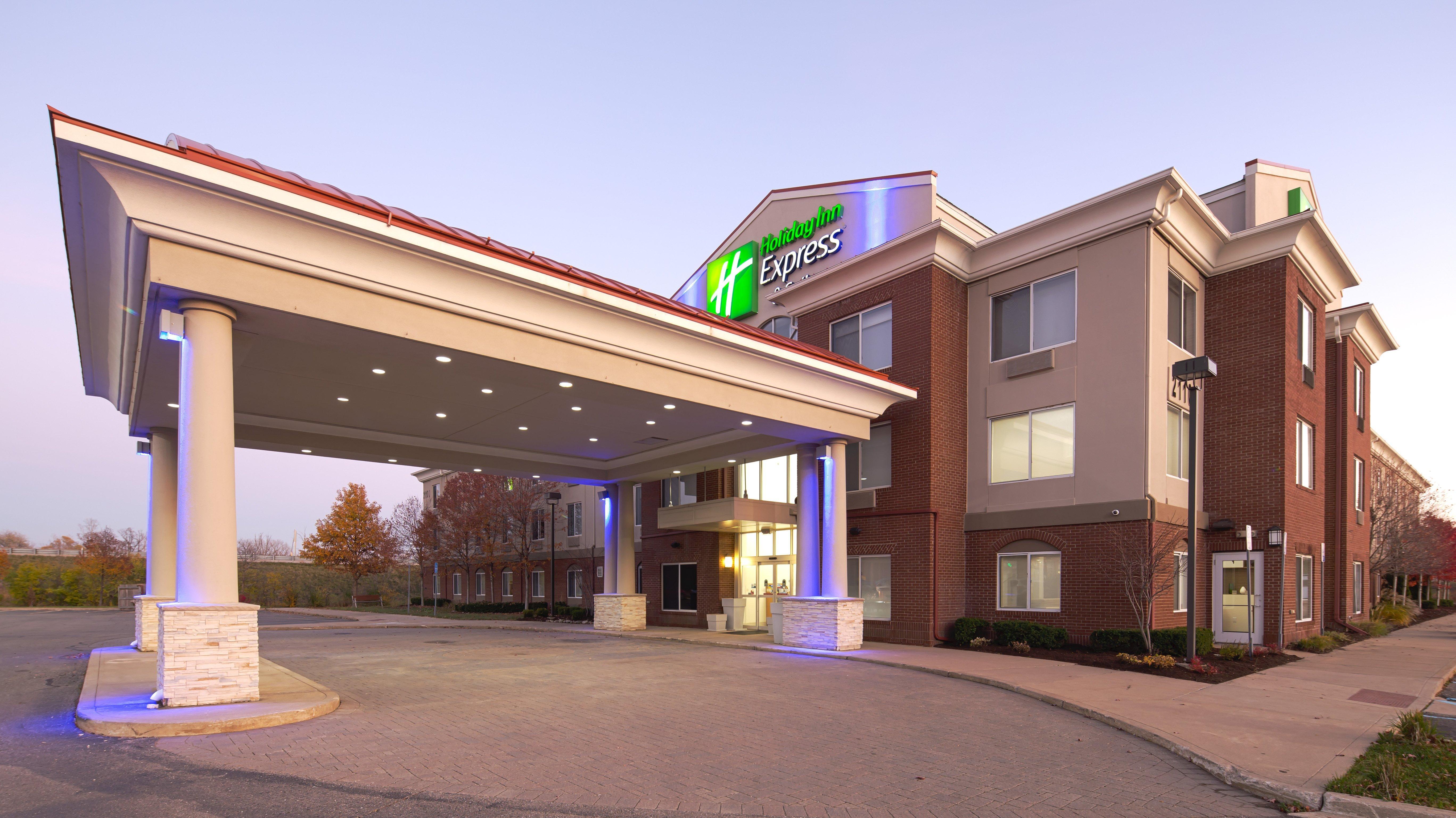 Holiday Inn Express & Suites Detroit - Farmington Hills By Ihg Northville Eksteriør billede