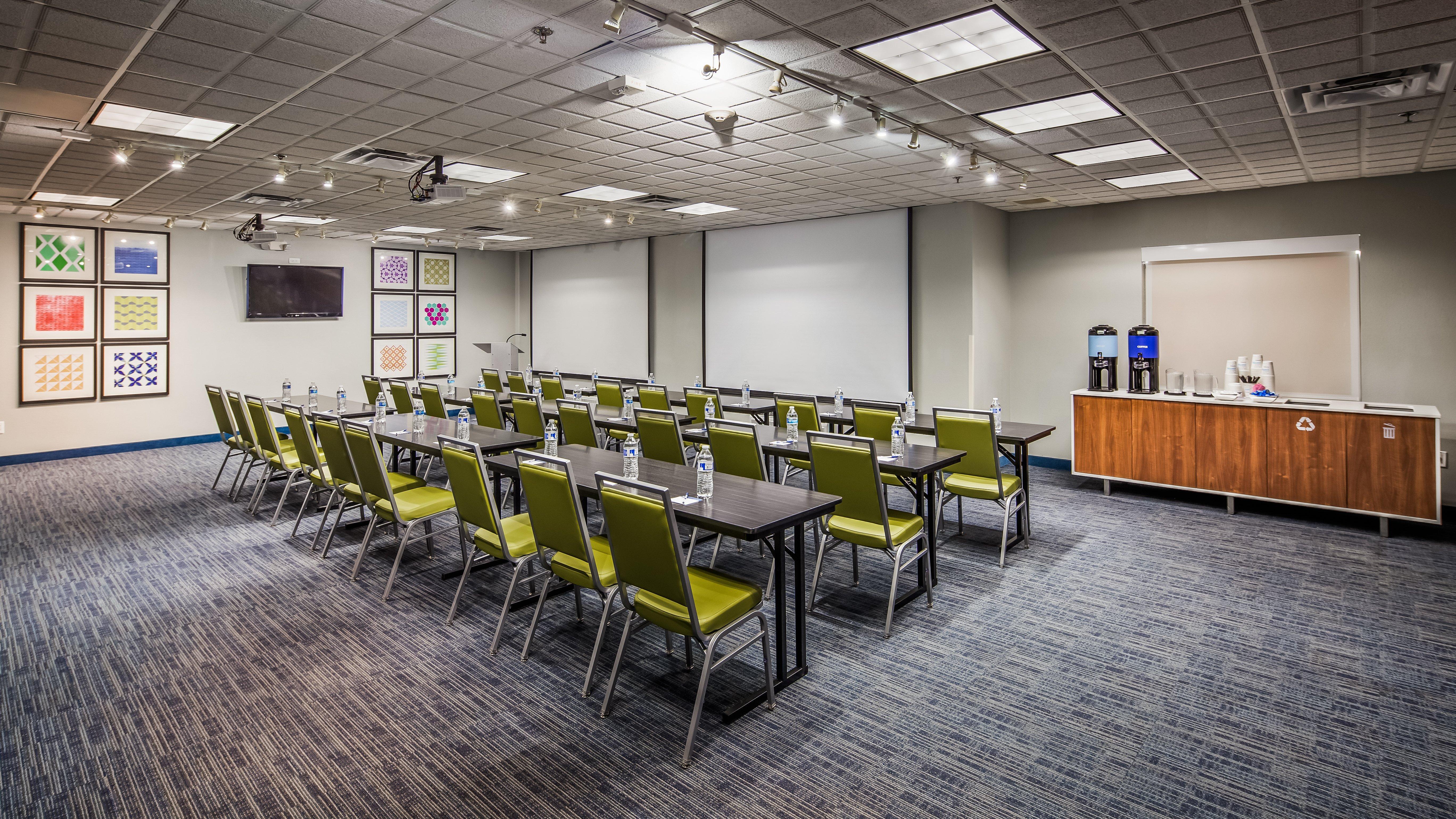 Holiday Inn Express & Suites Detroit - Farmington Hills By Ihg Northville Eksteriør billede