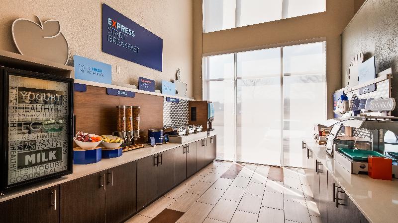Holiday Inn Express & Suites Detroit - Farmington Hills By Ihg Northville Eksteriør billede